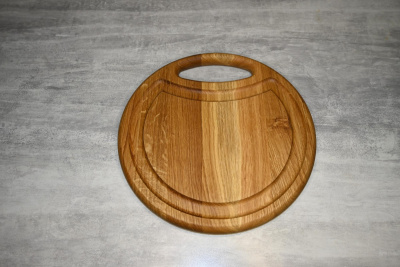 Круглая доска с ручкой из дуба, Ø25 см от мастерской DIVIRO